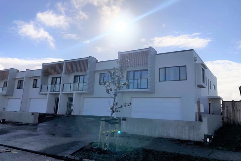 Photo of property in 59 Hayfield Way, Karaka, Papakura, 2113