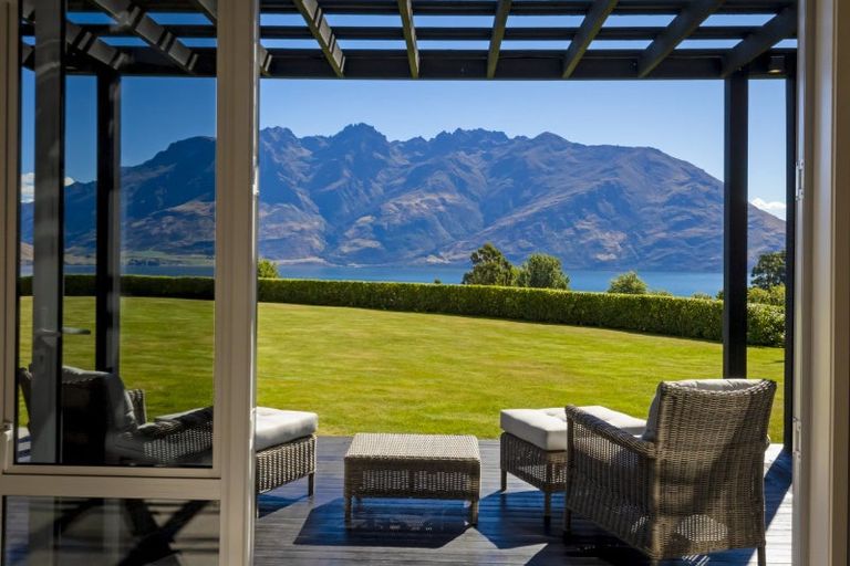 Photo of property in 11 Carlin Creek Drive, Drift Bay, Queenstown, 9371