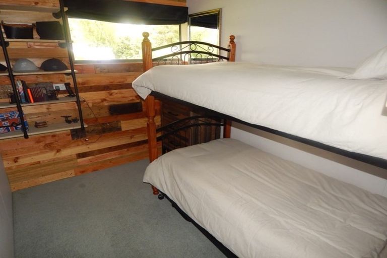 Photo of property in 43 Kew Road, Westport, 7825