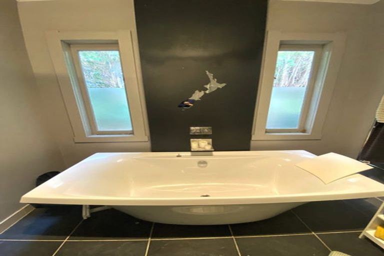 Photo of property in 55 Titirangi Road, New Lynn, Auckland, 0600