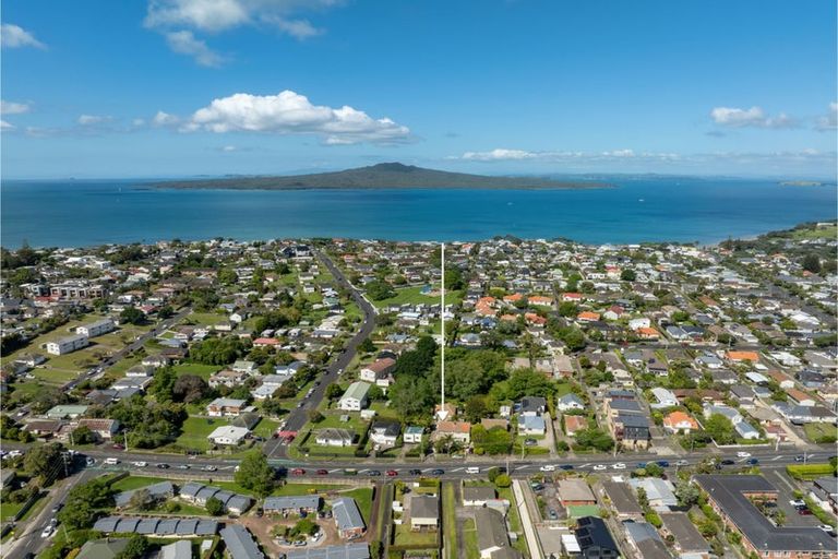 Photo of property in 110a Lake Road, Belmont, Auckland, 0622