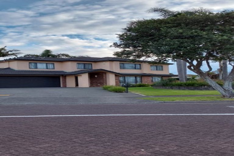 Photo of property in 66 Blackwood Drive, Wattle Downs, Auckland, 2103