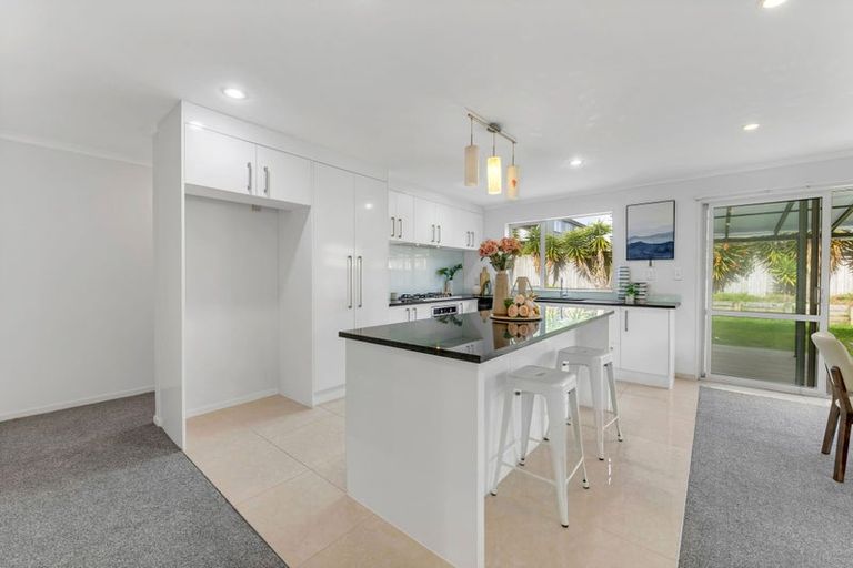 Photo of property in 58 Hughs Way, Flat Bush, Auckland, 2019
