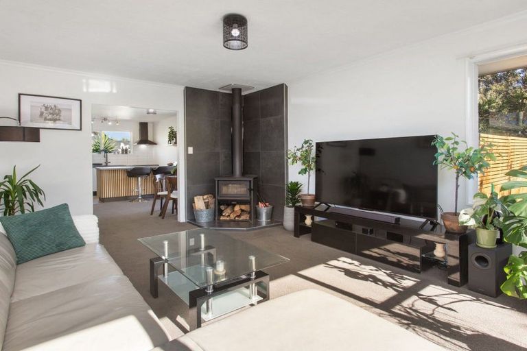 Photo of property in 484 Mairehau Road, Parklands, Christchurch, 8083