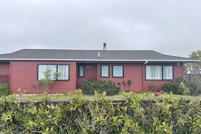 Photo of property in 16 Cathie Place, Karori, Wellington, 6012