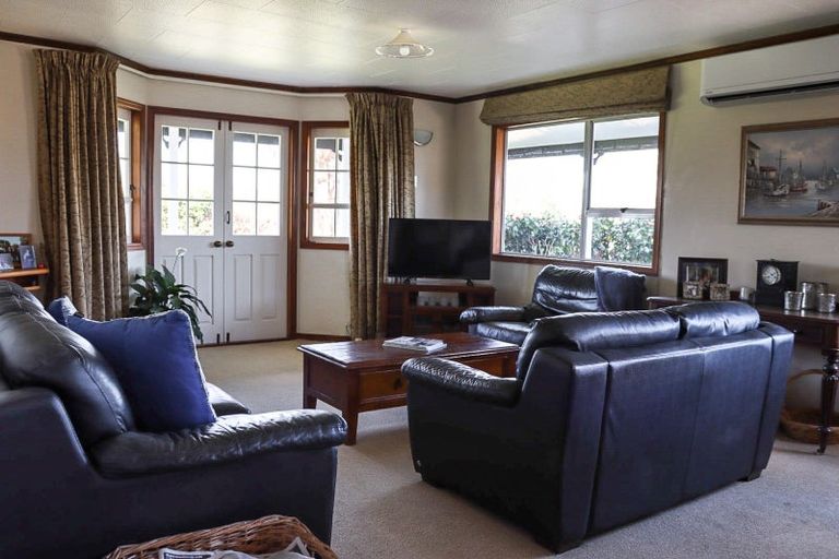 Photo of property in 3 Maclaurin Street, Dannevirke, 4930