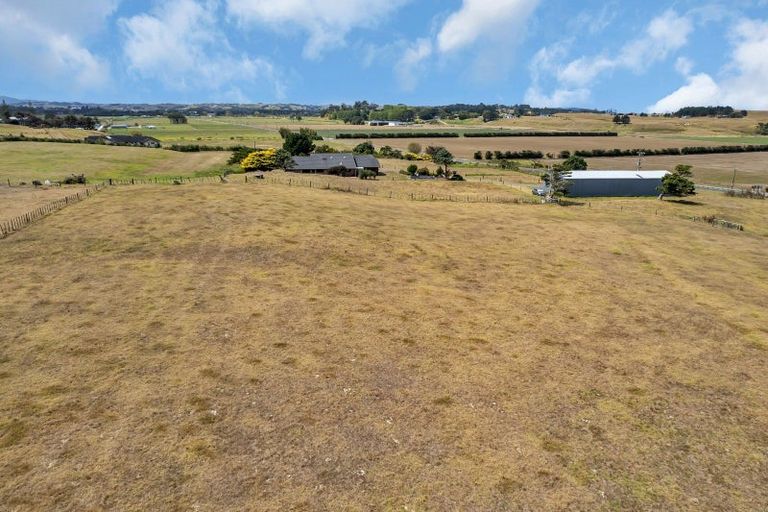 Photo of property in 70 Baylys Coast Road, Dargaville, 0377