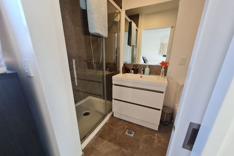 Photo of property in 4/242 Edgeware Road, Edgeware, Christchurch, 8013