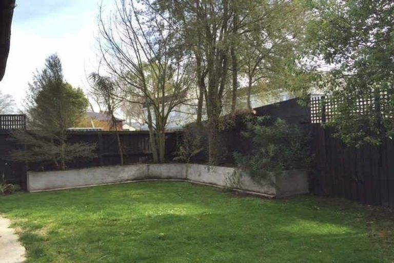 Photo of property in 1/84 Holly Road, St Albans, Christchurch, 8014