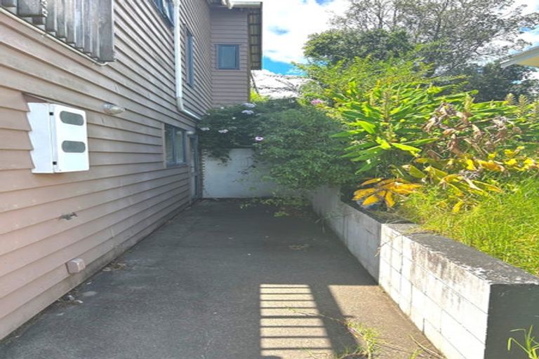 Photo of property in 32 Waverley Avenue, Glenfield, Auckland, 0629