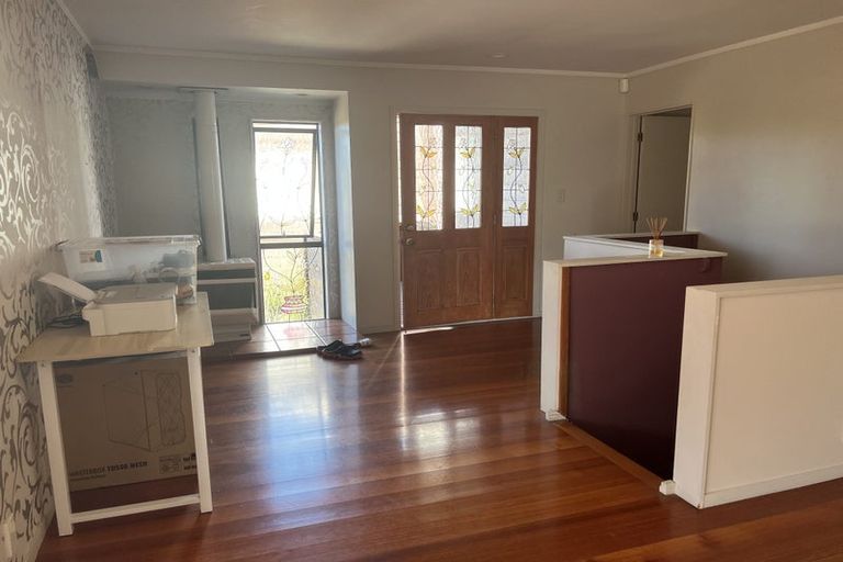 Photo of property in 2/8 Antrim Grove, Bayview, Auckland, 0629