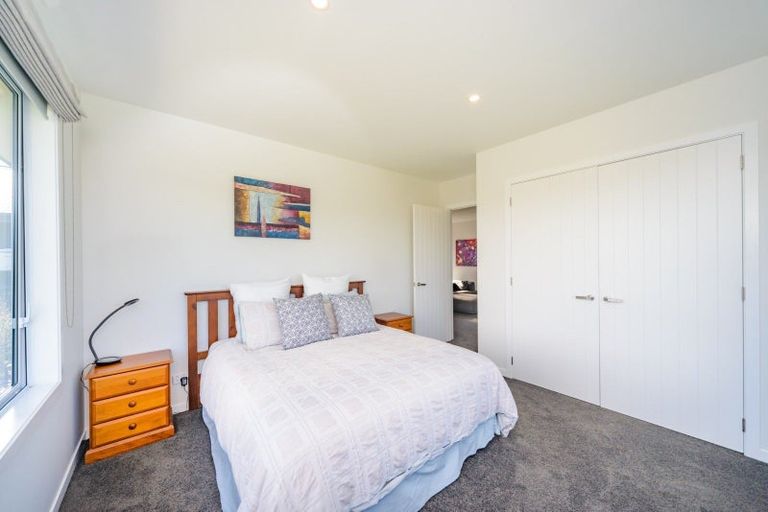 Photo of property in 33 Hartwell Drive, Kelvin Grove, Palmerston North, 4470