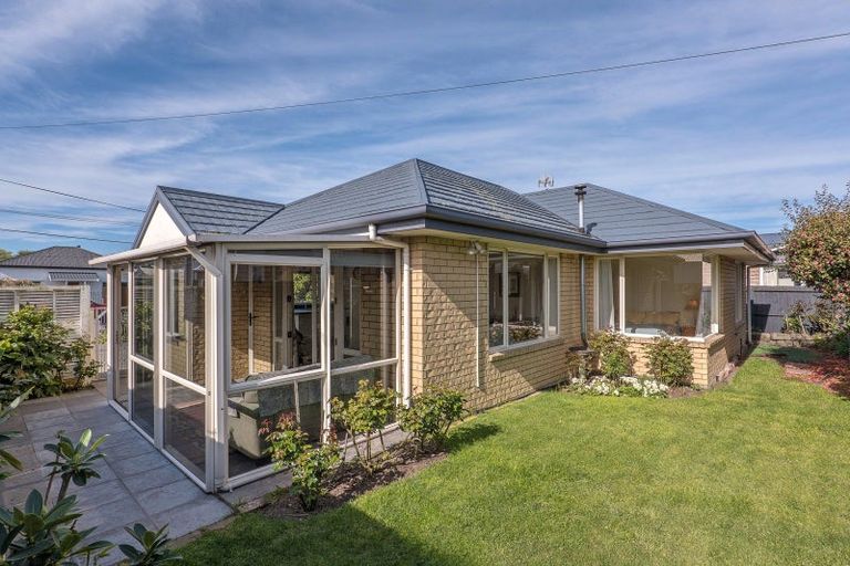 Photo of property in 12 Seymour Street, Hornby, Christchurch, 8042