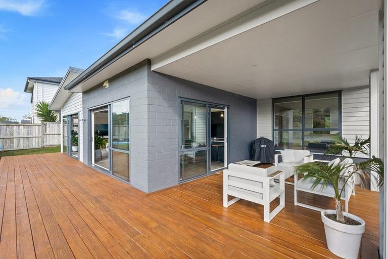 Photo of property in 23 Josh Road, Huapai, Kumeu, 0810