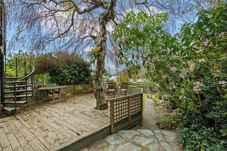 Photo of property in 38 Moenui Road, Havelock, Picton, 7281