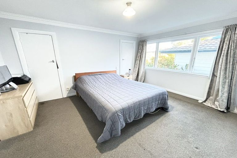 Photo of property in 51 Rua Road, Glen Eden, Auckland, 0602