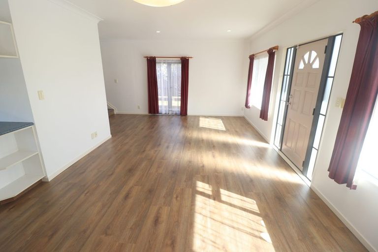 Photo of property in 1/4 Mickle Street, Te Atatu South, Auckland, 0610