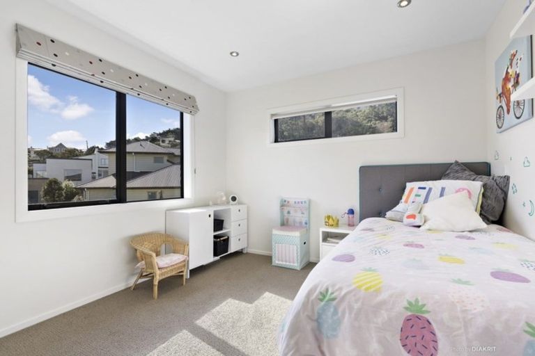 Photo of property in 22 Cresswell Place, Johnsonville, Wellington, 6037