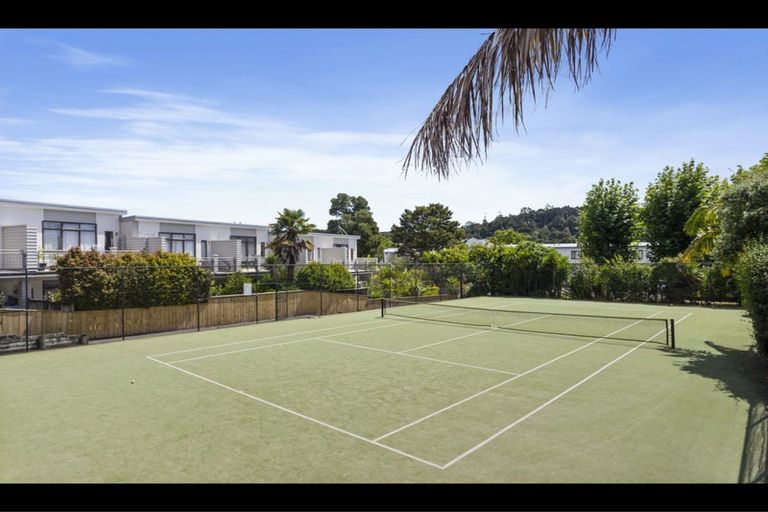 Photo of property in The Grange, 48/92 Bush Road, Albany, Auckland, 0632
