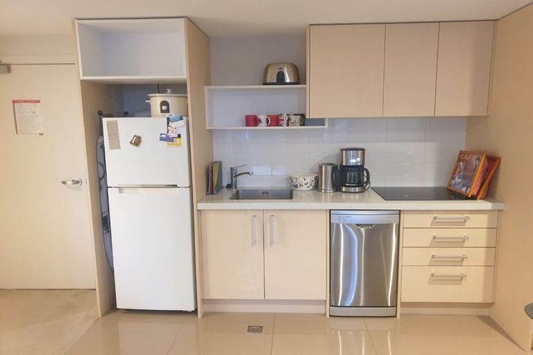 Photo of property in Nouvo Apartments, 21u1c Rugby Street, Mount Cook, Wellington, 6021