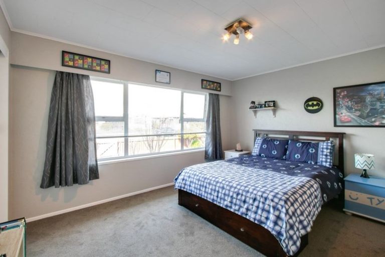 Photo of property in 38 Freyberg Avenue, Tamatea, Napier, 4112
