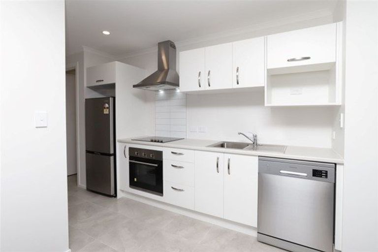 Photo of property in 10/113 Knighton Road, Hillcrest, Hamilton, 3216
