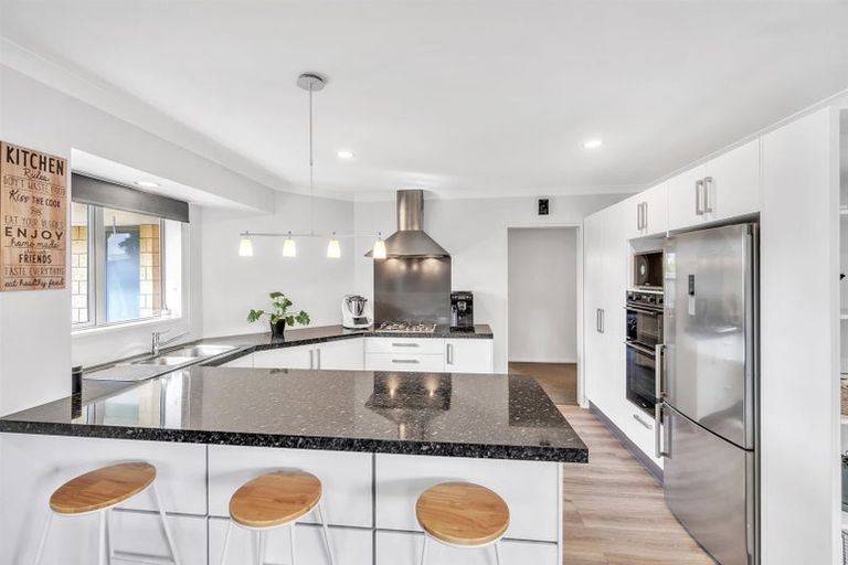 Photo of property in 11 Goldie Place, Rolleston, 7614