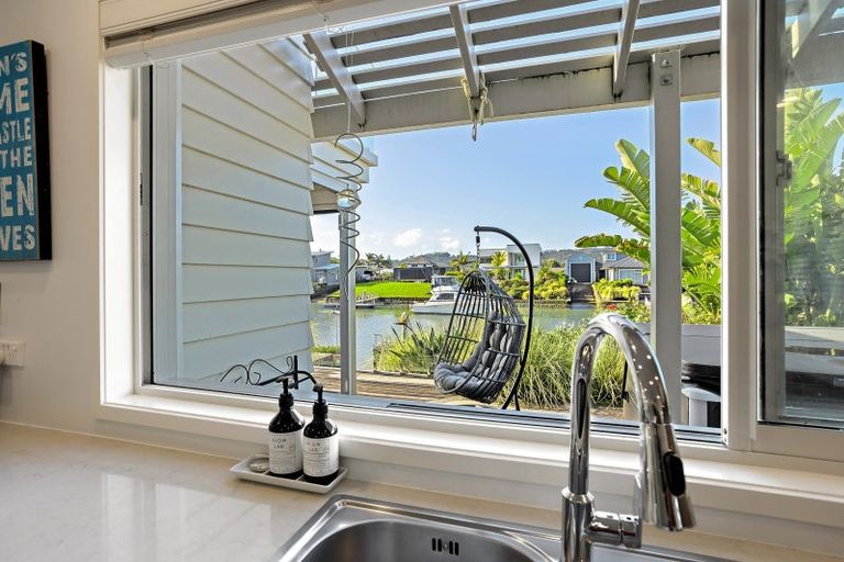 Photo of property in 14 Kelly Place, Whitianga, 3510