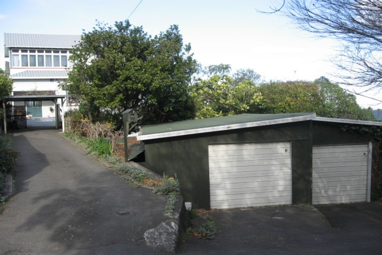 Photo of property in 18 Cobden Road, Bluff Hill, Napier, 4110