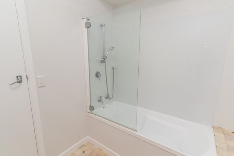 Photo of property in 77a Chamberlain Road, Karori, Wellington, 6012