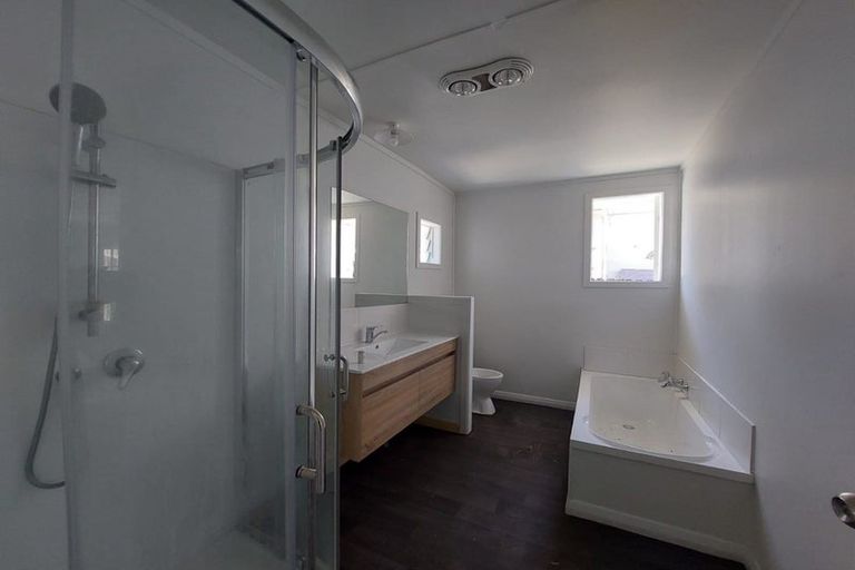 Photo of property in 41 Churchill Avenue, Manurewa, Auckland, 2102