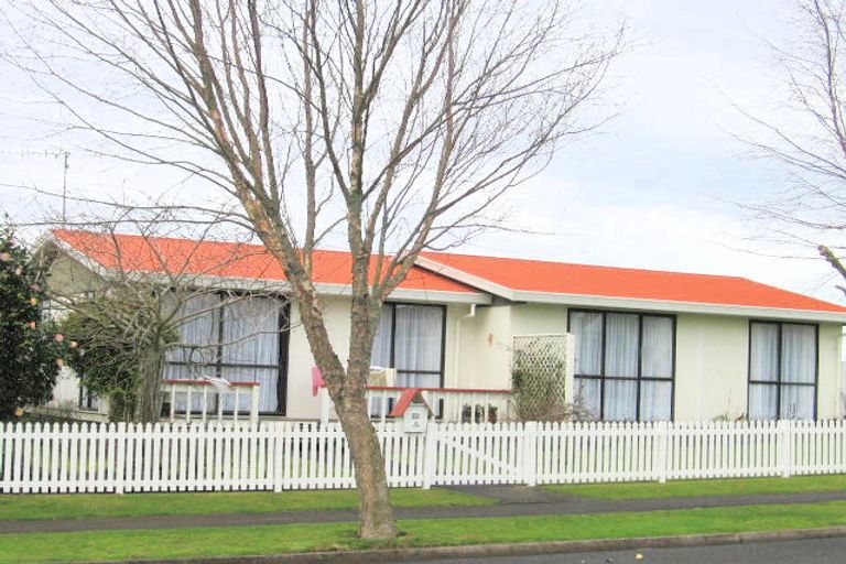 Photo of property in 33 Derby Street, Nawton, Hamilton, 3200