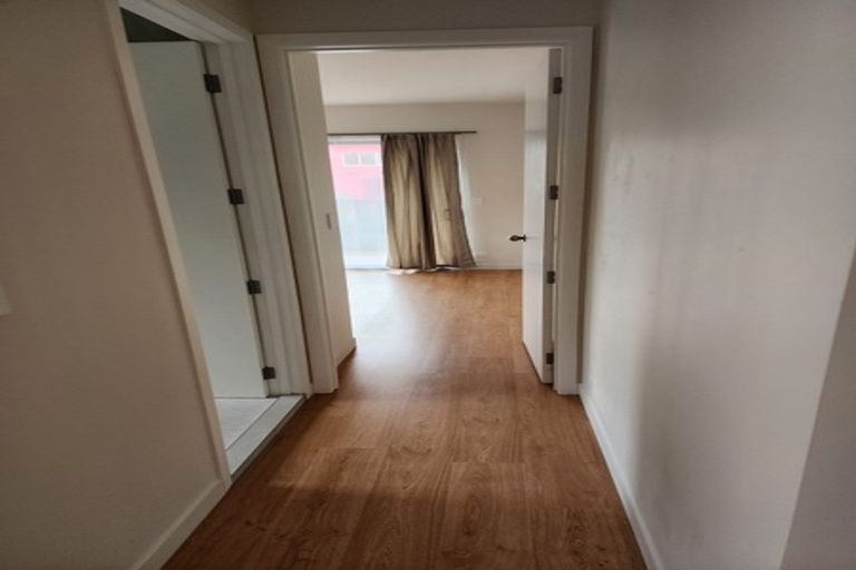 Photo of property in 46 Spinnaker Drive, Te Atatu Peninsula, Auckland, 0610