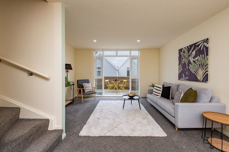 Photo of property in Pirie Street Townhouses, 28/35u Pirie Street, Mount Victoria, Wellington, 6011