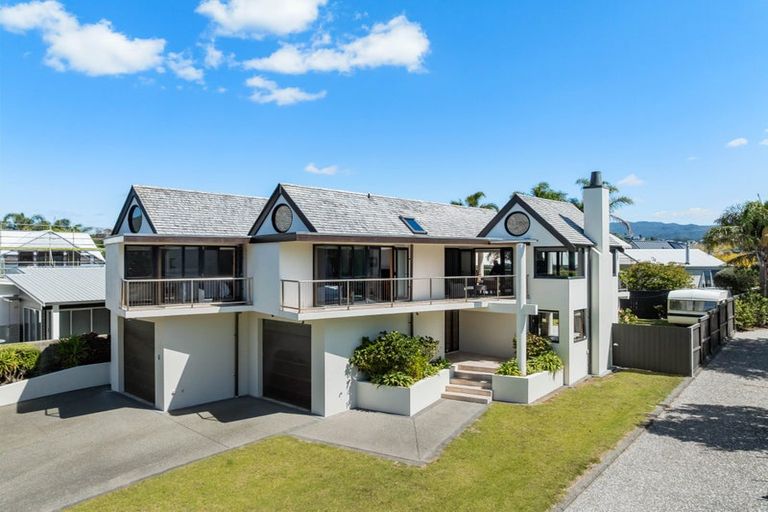 Photo of property in 6 Vista Paku, Pauanui, Hikuai, 3579