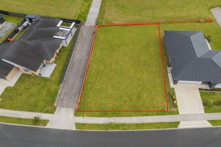Photo of property in 121 Kupe Drive, Whitianga, 3510