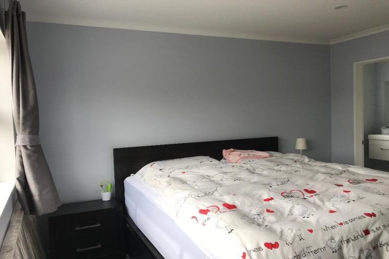 Photo of property in 5 Prestwich Rise, Churton Park, Wellington, 6037