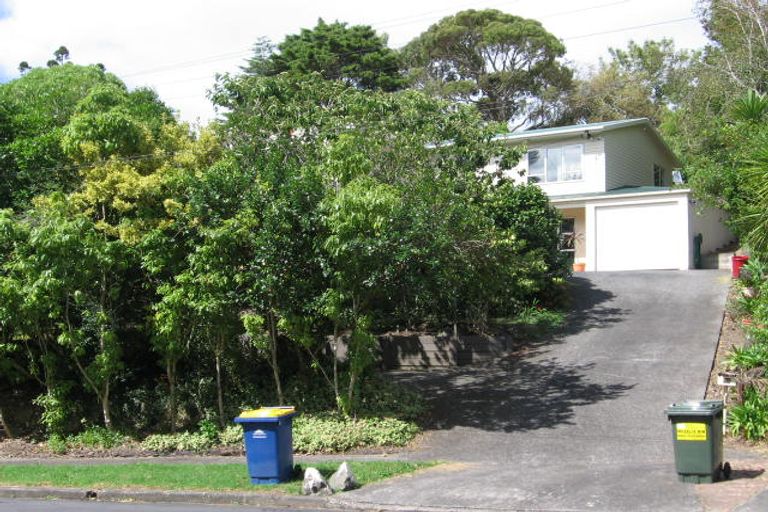 Photo of property in 25 Coroglen Avenue, Birkenhead, Auckland, 0626