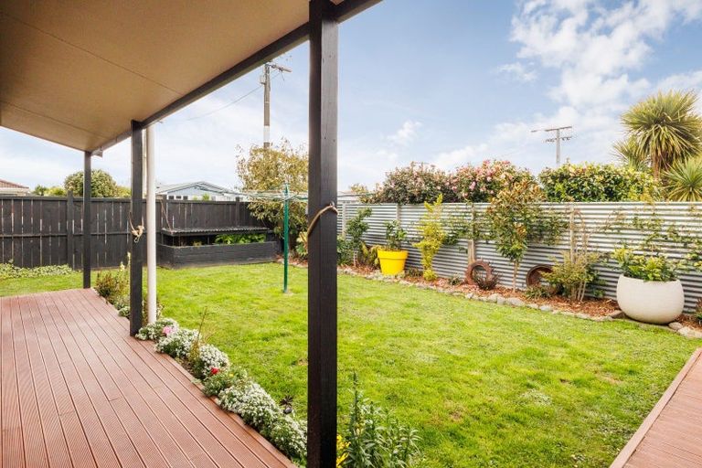 Photo of property in 2a Rutland Place, Milson, Palmerston North, 4414