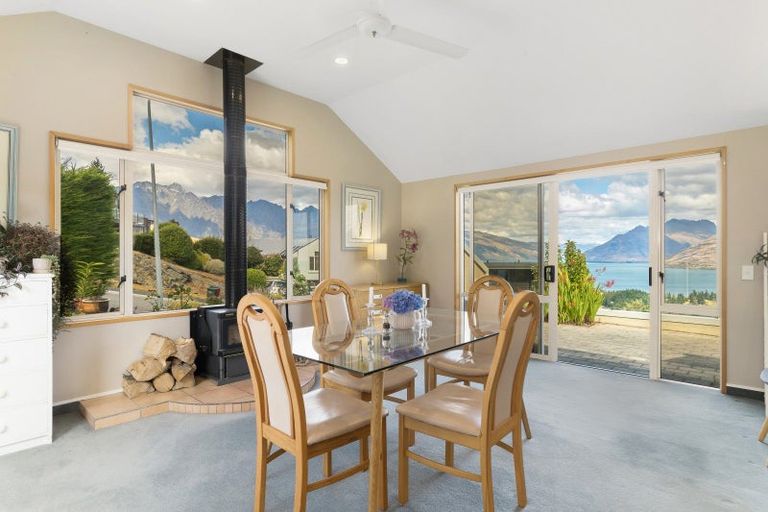 Photo of property in 5 Windsor Place, Queenstown, 9300