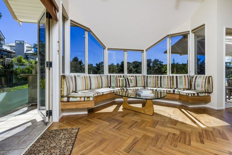 Photo of property in 1/9 The Esplanade, Castor Bay, Auckland, 0620