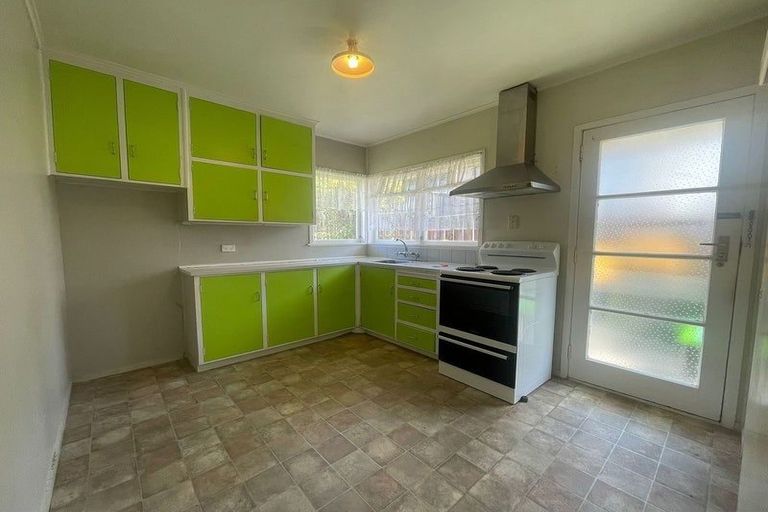 Photo of property in 2/18 Anne Road, Hillcrest, Auckland, 0627