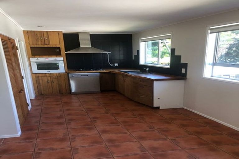 Photo of property in 31 Castleton Street, Birkdale, Auckland, 0626