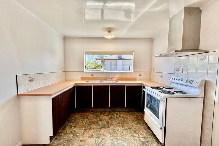 Photo of property in 9 Hinton Road, Taradale, Napier, 4112