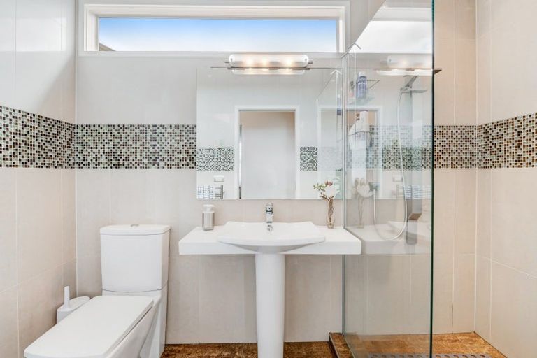 Photo of property in 21 Grand Drive, Orewa, 0931