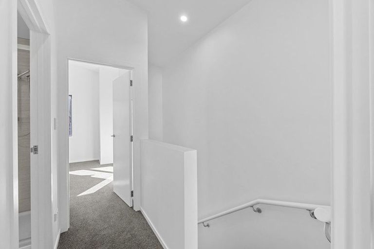 Photo of property in 11 Te Puketoka Lane, Mangere, 2022