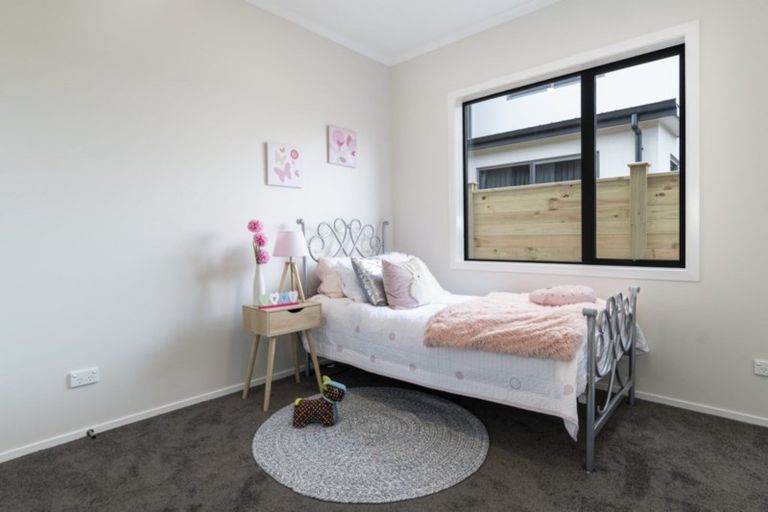 Photo of property in 16 Makura Drive, Papamoa Beach, Papamoa, 3118