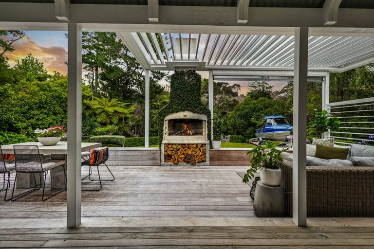 Photo of property in 47 Waipuia Place, Greenhithe, Auckland, 0632