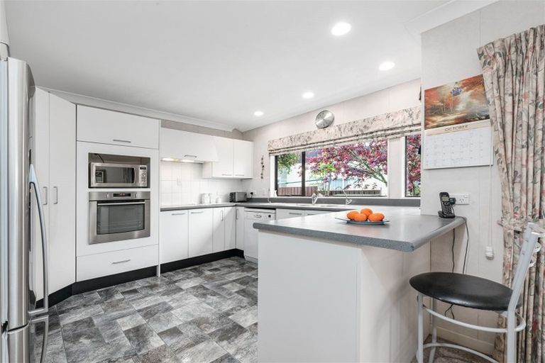 Photo of property in 59 Rhinevale Close, Henderson, Auckland, 0612