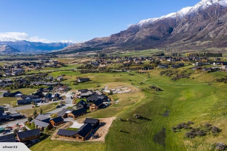 Photo of property in 6a Kinross Lane, Jacks Point, Queenstown, 9371